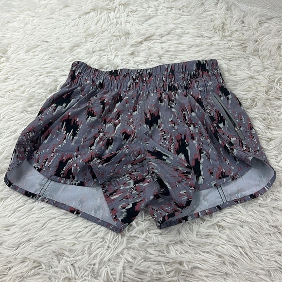 Lululemon Tracker Short V *4" Floral Flux Multi - Picture 1 of 5
